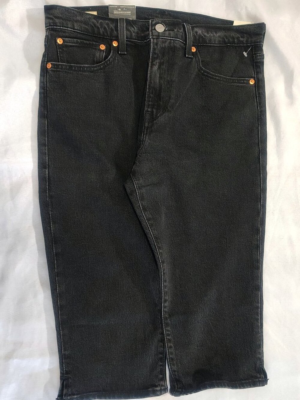 NWT Women's Levis Premium Size 31 Color Black Stratch Wedgie Capri Jeans